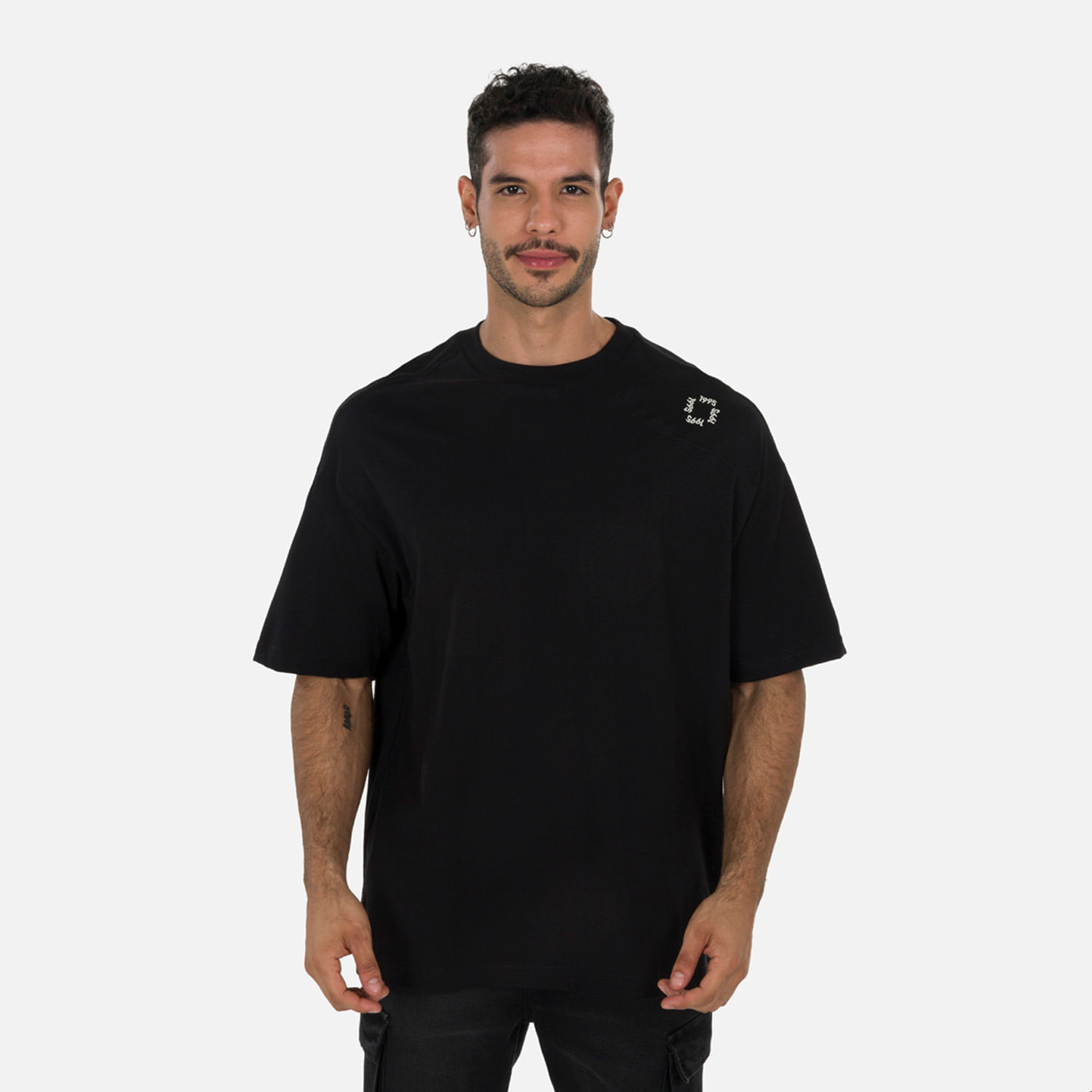 Camiseta Manga Corta Color Negro Para Hombre